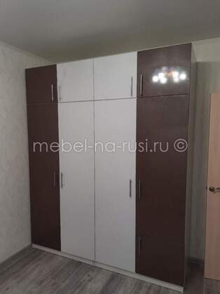 Распашной шкаф Глянец 16